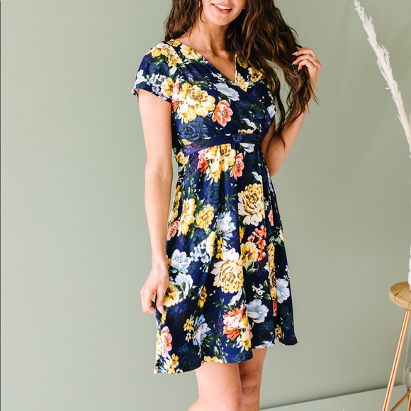 Stop & Smell the Roses Dress - Picture 3 of 10